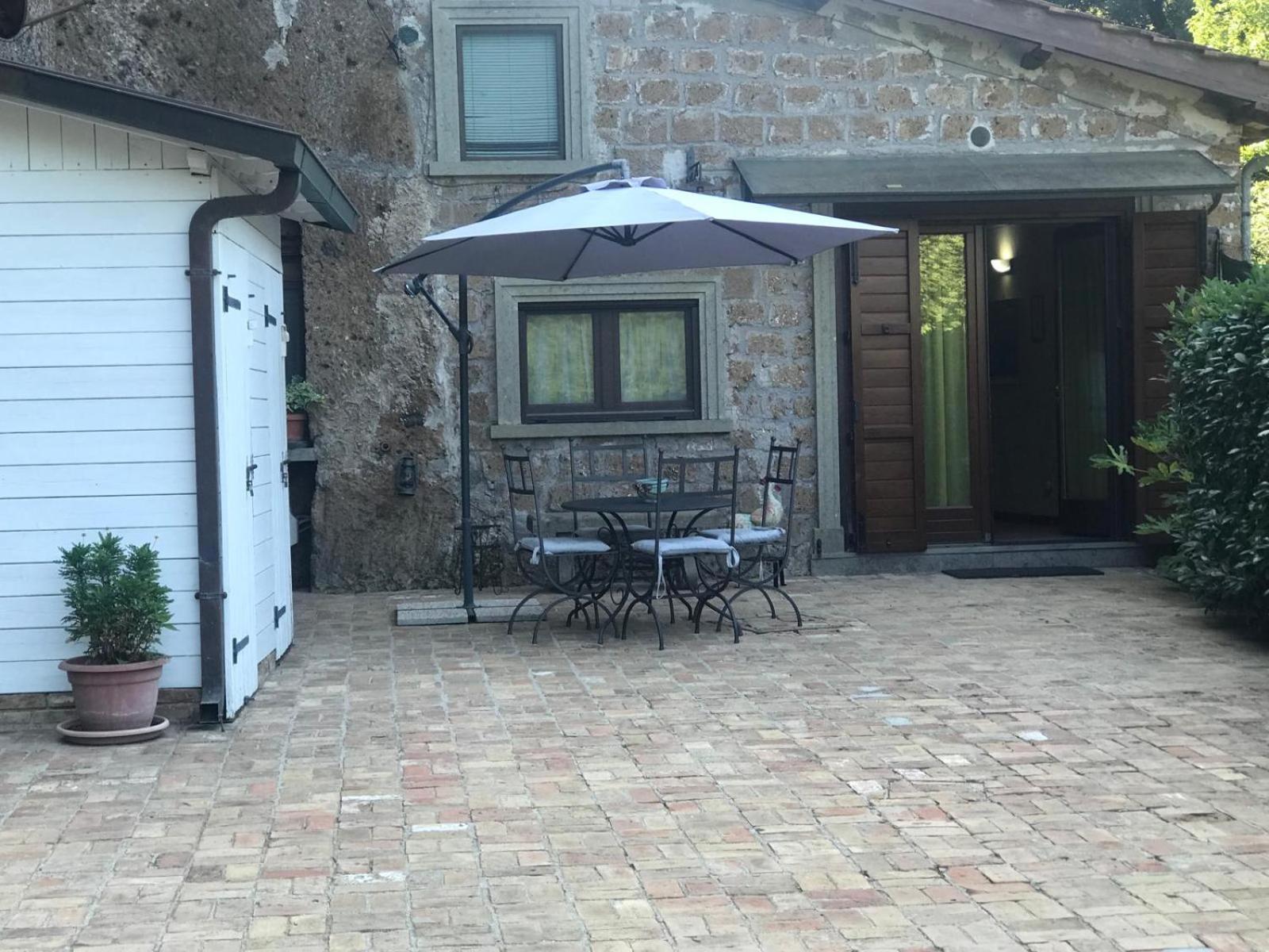 Casetta Santa Fortunata Guest House Sutri Exterior photo