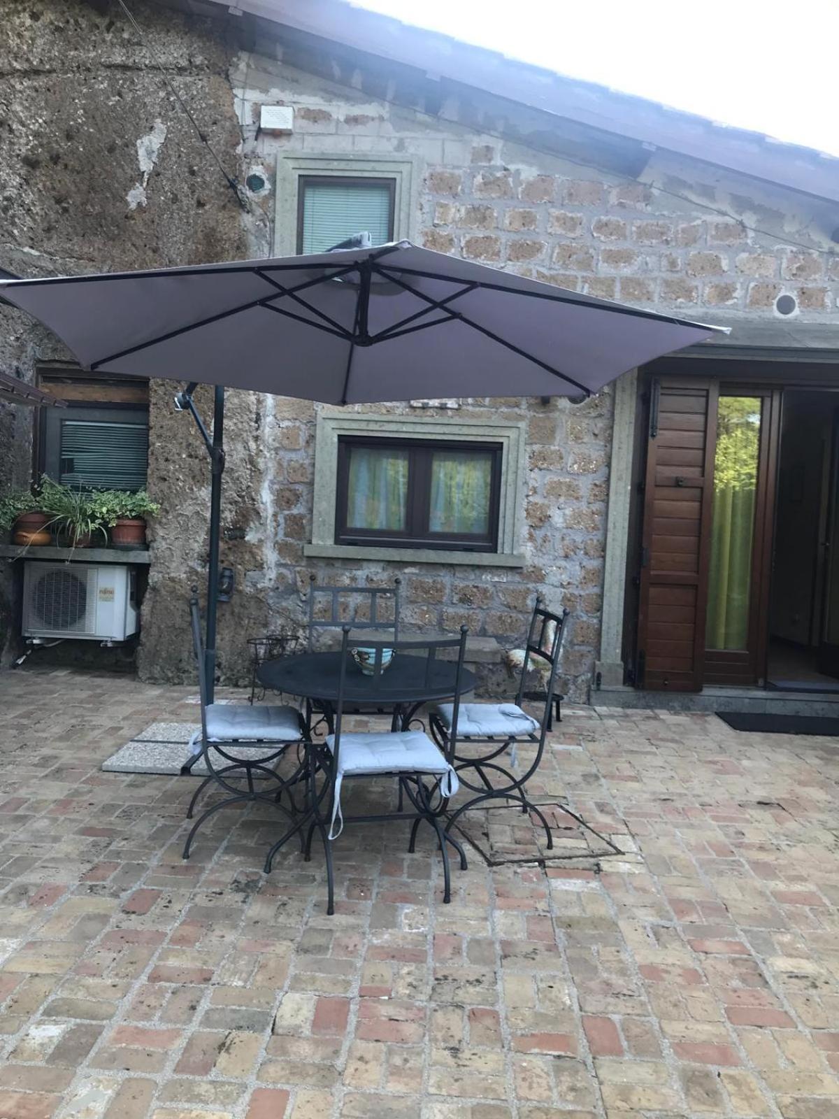 Casetta Santa Fortunata Guest House Sutri Exterior photo